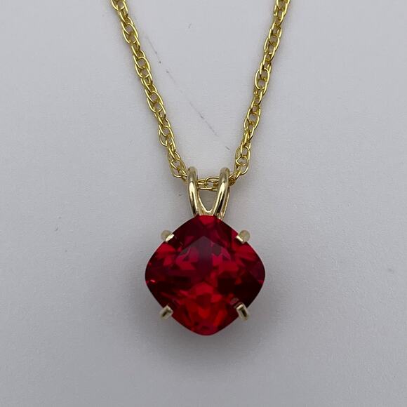 Beautiful 5ct Cushion Cut Ruby Pendant Necklace in 14k Gold - Picture 6 of 9